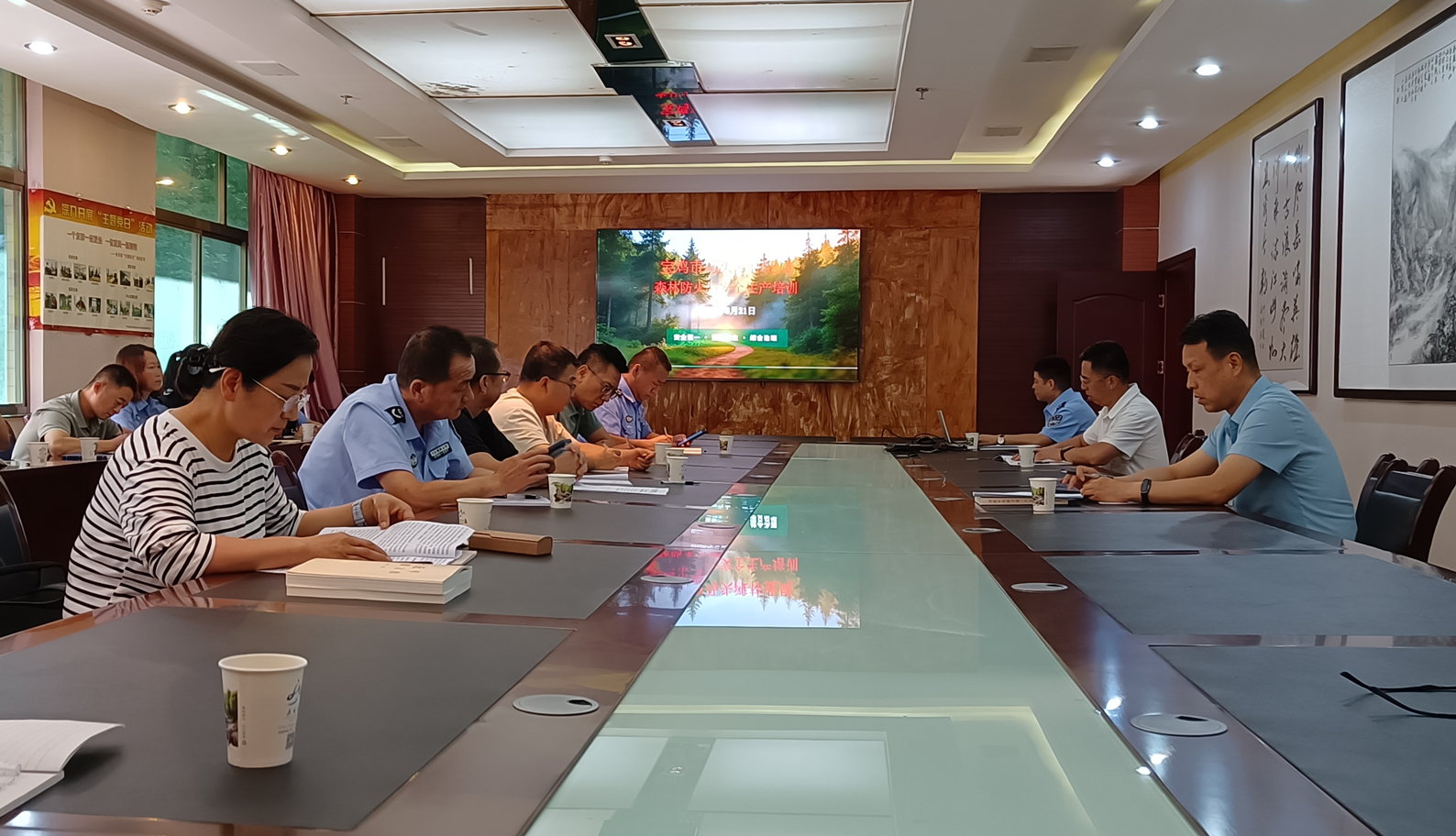 市马头滩林业局组织开展习近平党建思想专题宣讲活动